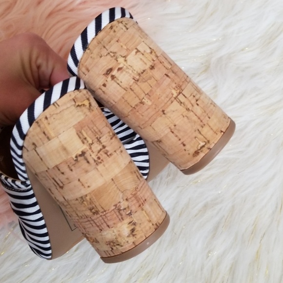 2 LEFT! 🎉HP🎉Black/White Striped Heeled Mules - Picture 6 of 7